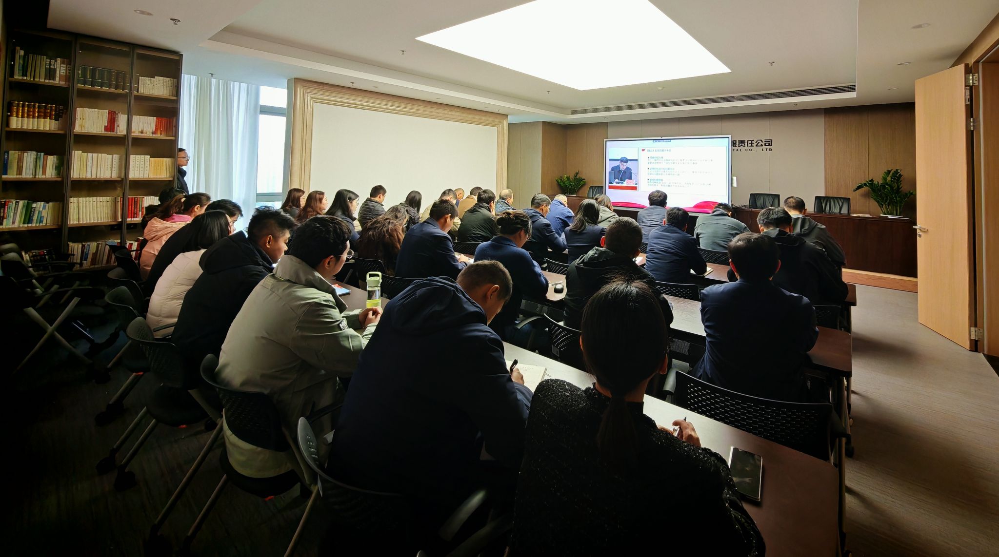 Z6��������ʱ���й����ٷ���վ